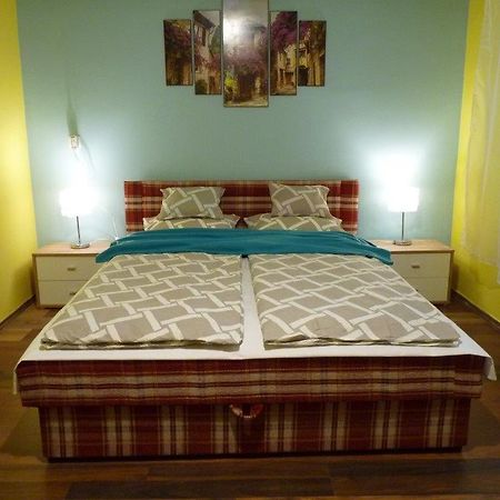 Eper Apartman Дебрецен Екстер'єр фото